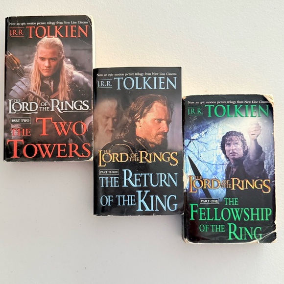 The Lord of the Rings Trilogy Complete Vintage Paperback Books JRR Tolkien set 3 - Picture 1 of 3